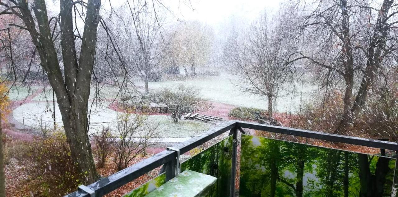 Ferienwohnung Am Kurpark Bad Klosterlausnitz Luaran gambar